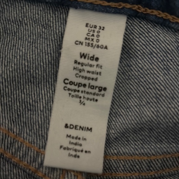 H&M Blue High Rise Jeans with Wide-Leg Cut - Picture 5 of 9